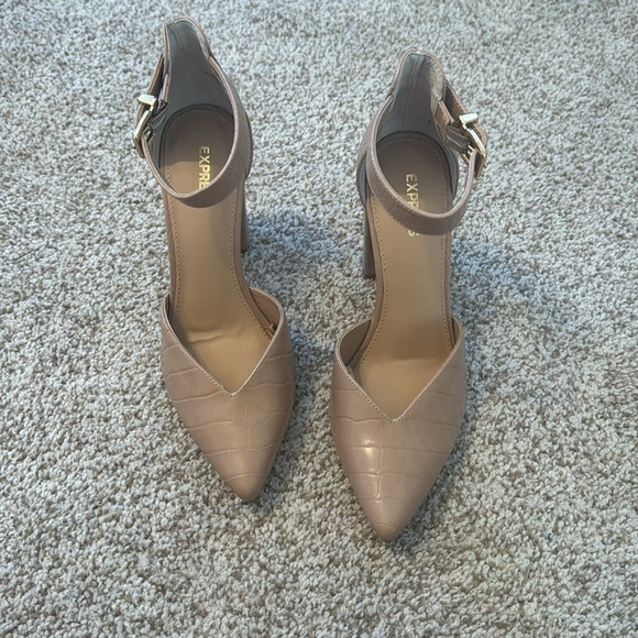 Express printed tan heels - Picture 2 of 5
